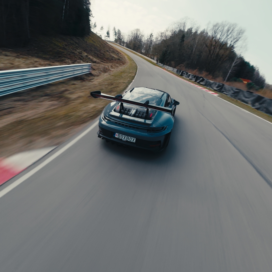 Porsche 911 GT3 RS važiuoja Nemuno žiede
